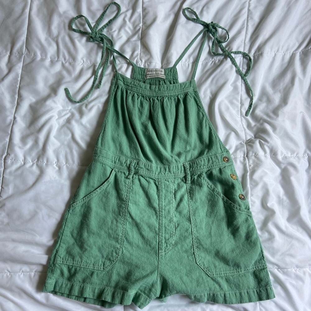 Urban Outfitters Tie-up romper!
